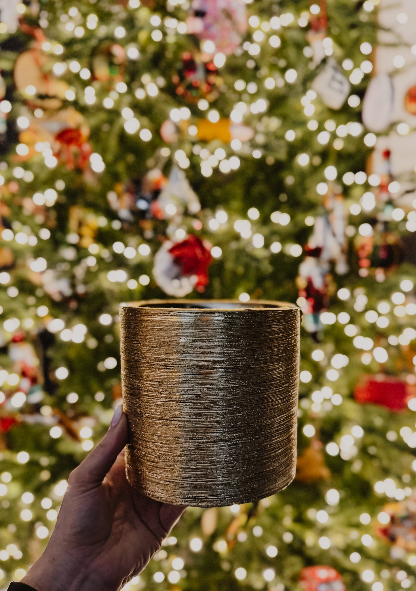 LARGE 43oz Gold Textured Jar - Bakery on Main Soy Candle
