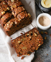 Load image into Gallery viewer, 22oz 2 Wick Banana Nut Bread Soy Wax Candle
